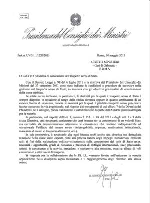 Renzi, la famiglia e il volo di Stato pagato con i soldi tolti agli statali dai loro stipendi